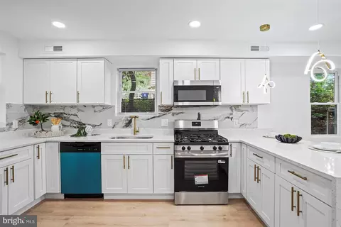 Kitchen - 38 N Monastery Ave, Baltimore, MD 21229 photo 3 of 4