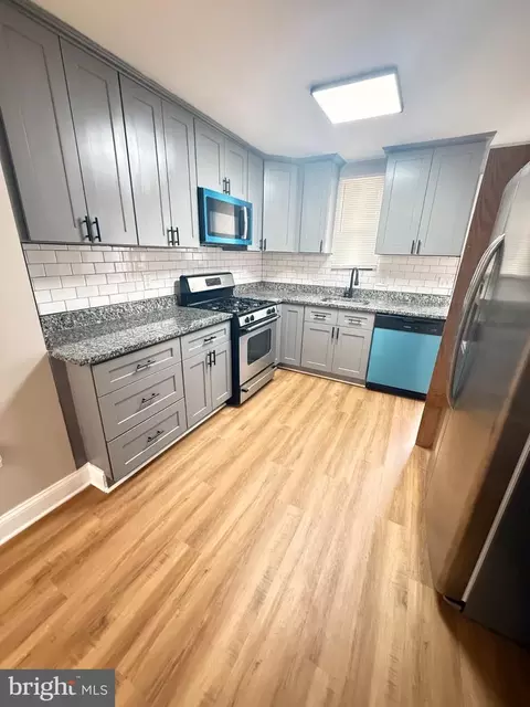 519 N Port St, Baltimore, MD 21205