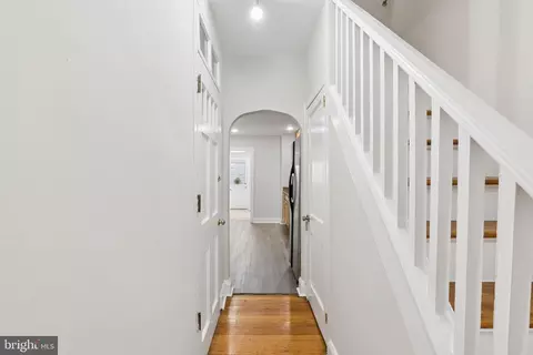 Entry Way - 109 E West St, Baltimore, MD 21230 photo 3 of 5