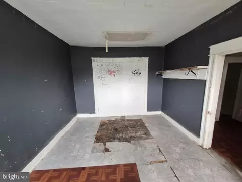Entry Way - 2811 Boarman Ave, Baltimore, MD 21215 photo 6 of 6