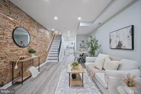 328 S Macon St, Baltimore, MD 21224