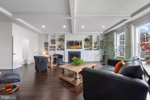 922 S Streeper St, Baltimore, MD 21224