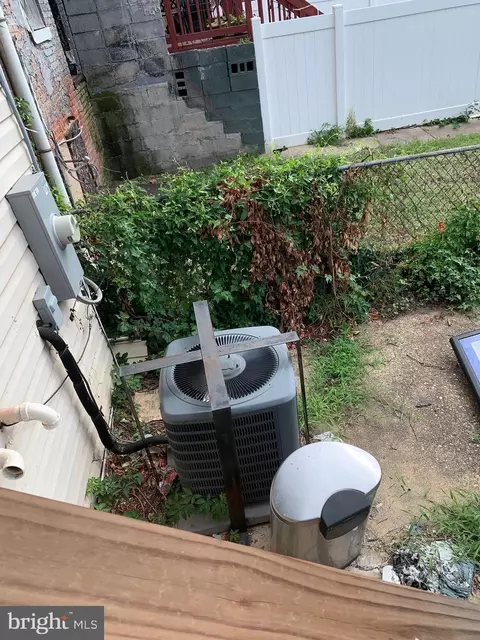 Exterior - 2305 Orem Ave, Baltimore, MD 21217 photo 3 of 4