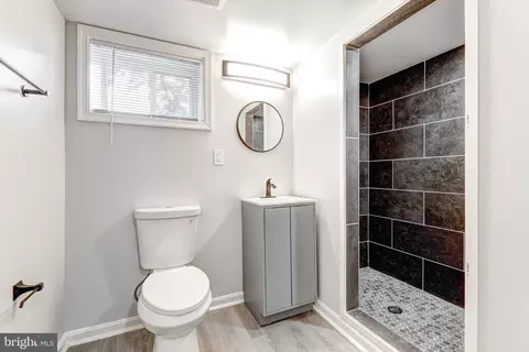 Bath - 5802 Bland Ave, Baltimore, MD 21215 photo 4 of 6