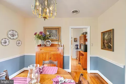Dining - 6012 Winthrope Ave, Baltimore, MD 21206 photo 5 of 5