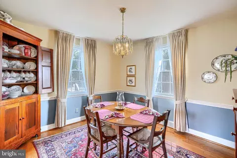 Dining - 6012 Winthrope Ave, Baltimore, MD 21206 photo 4 of 5