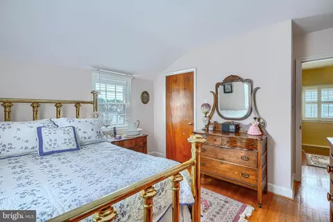 Bedroom - 6012 Winthrope Ave, Baltimore, MD 21206 photo 5 of 5