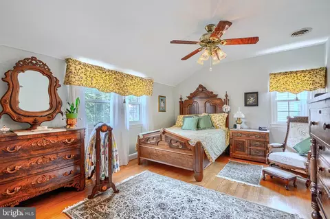 Bedroom - 6012 Winthrope Ave, Baltimore, MD 21206 photo 1 of 5