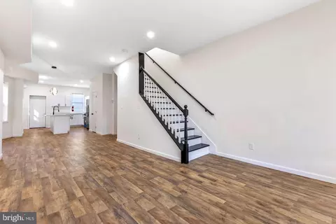 Entry Way - 3324 Edmondson Ave, Baltimore, MD 21229 photo 3 of 6
