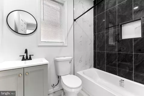 Bath - 3324 Edmondson Ave, Baltimore, MD 21229 photo 3 of 3