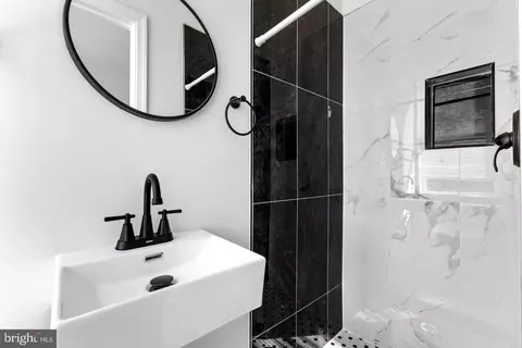 Bath - 3324 Edmondson Ave, Baltimore, MD 21229 photo 2 of 3