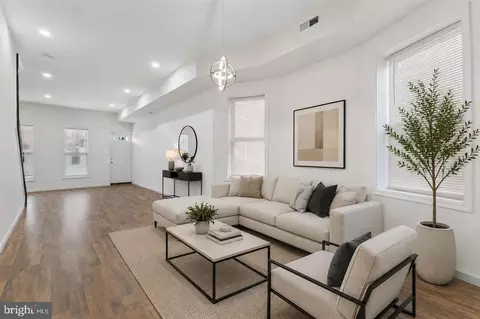 Living - 3324 Edmondson Ave, Baltimore, MD 21229 photo 1 of 3