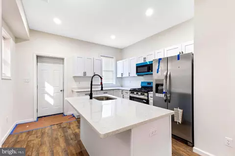 Kitchen - 3324 Edmondson Ave, Baltimore, MD 21229 photo 3 of 4