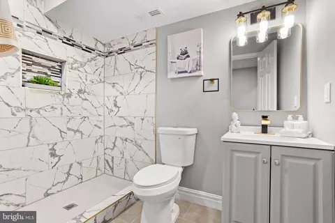 Bath - 1640 N Wolfe St, Baltimore, MD 21213 photo 4 of 6