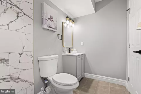 Bath - 1640 N Wolfe St, Baltimore, MD 21213 photo 6 of 6