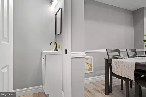Entry Way - 1640 N Wolfe St, Baltimore, MD 21213 photo 9 of 17