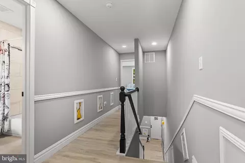 Entry Way - 1640 N Wolfe St, Baltimore, MD 21213 photo 11 of 17