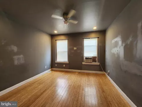 Living - 3034 Mcelderry St, Baltimore, MD 21205 photo 3 of 3