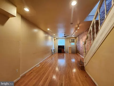 Living - 3034 Mcelderry St, Baltimore, MD 21205 photo 2 of 3