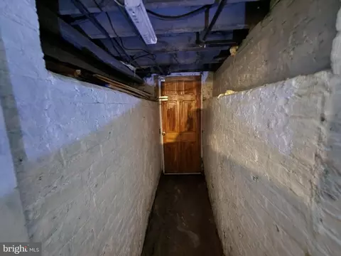 Entry Way - 3034 Mcelderry St, Baltimore, MD 21205 photo 5 of 5