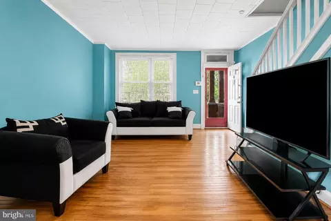 Living - 2847 Brendan Ave, Baltimore, MD 21213 photo 1 of 2