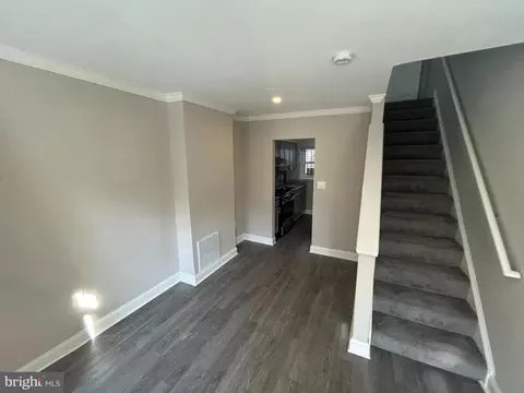 Living - 556 Gold St, Baltimore, MD 21217 photo 2 of 2