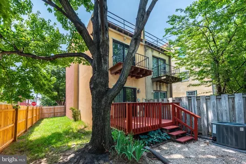 Exterior - 109 Scott St, Baltimore, MD 21201 photo 8 of 15