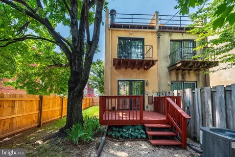 Exterior - 109 Scott St, Baltimore, MD 21201 photo 7 of 15