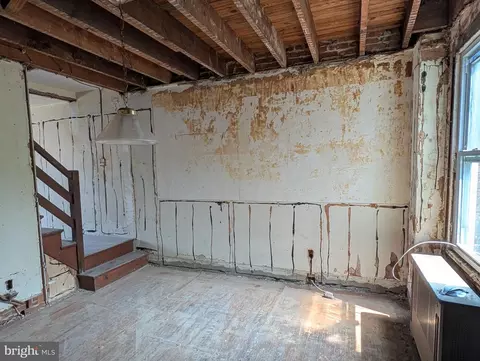 Living - 3439 Kenyon Ave, Baltimore, MD 21213 photo 2 of 2