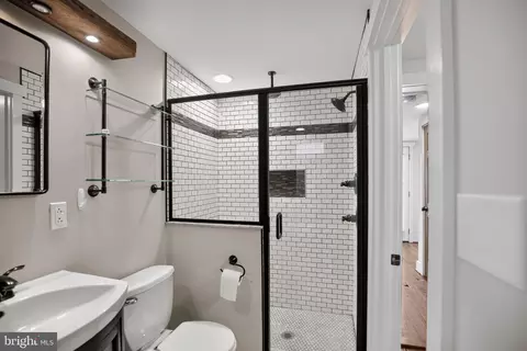 Bath - 1530 E Clement St, Baltimore, MD 21230 photo 5 of 5