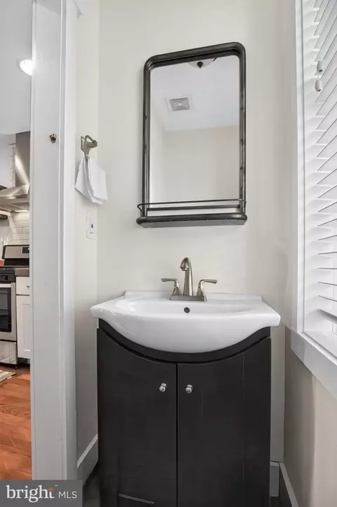 Bath - 1530 E Clement St, Baltimore, MD 21230 photo 1 of 5