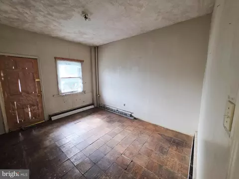 Living - 1622 Ruxton Ave, Baltimore, MD 21216 photo 4 of 5