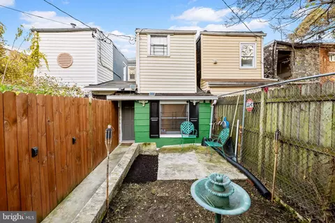 Exterior - 236 S Gilmor St, Baltimore, MD 21223 photo 2 of 5