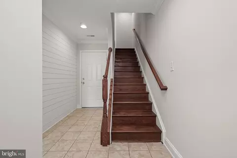 Entry Way - 25 Birckhead St, Baltimore, MD 21230 photo 2 of 6