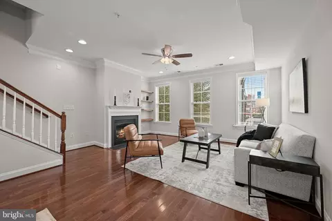 Living - 25 Birckhead St, Baltimore, MD 21230 photo 2 of 7