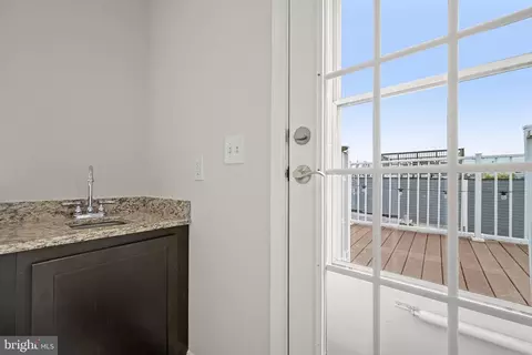 Entry Way - 25 Birckhead St, Baltimore, MD 21230 photo 6 of 6