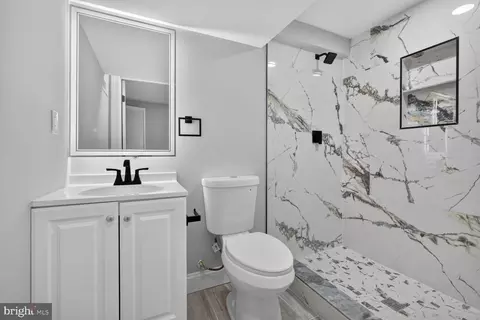 Bath - 2605 E Hoffman St, Baltimore, MD 21213 photo 2 of 2