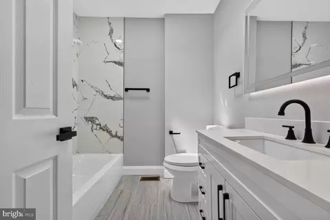 Bath - 2605 E Hoffman St, Baltimore, MD 21213 photo 1 of 2