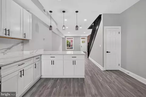 Entry Way - 2605 E Hoffman St, Baltimore, MD 21213 photo 2 of 2