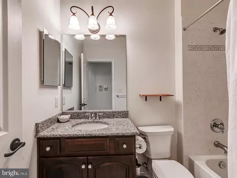 Bath - 1319 Covington St, Baltimore, MD 21230 photo 2 of 5