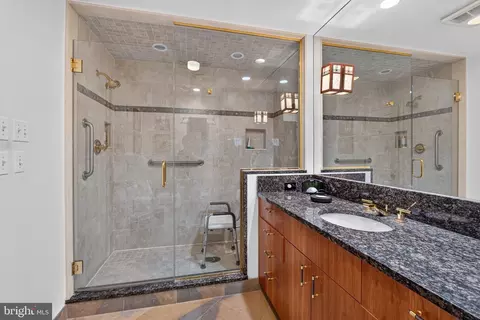 10 E Lee St #1701, Baltimore, MD 21202 photo 18