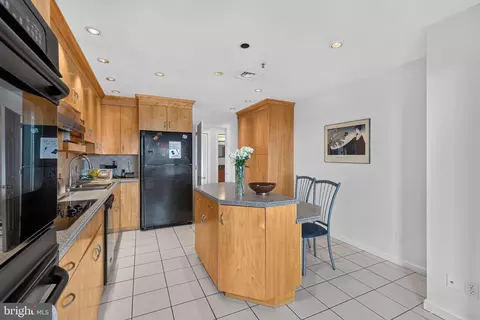 10 E Lee St #1701, Baltimore, MD 21202 photo 7