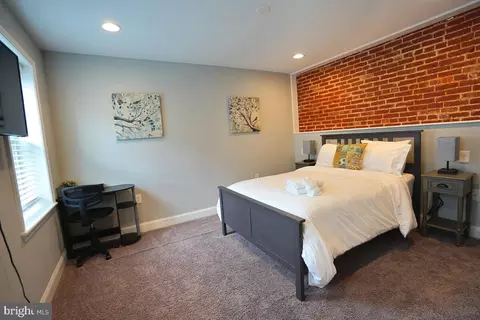 Bedroom - 1505 E Baltimore St E, Baltimore, MD 21231 photo 4 of 17