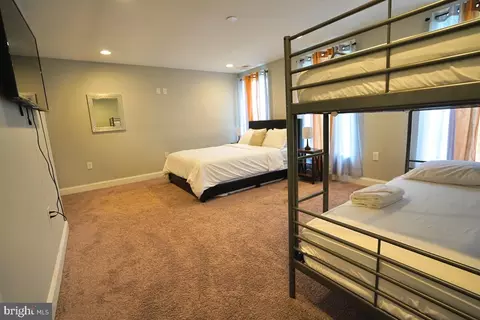 Bedroom - 1505 E Baltimore St E, Baltimore, MD 21231 photo 10 of 17