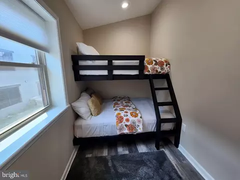 Bedroom - 1505 E Baltimore St E, Baltimore, MD 21231 photo 14 of 17