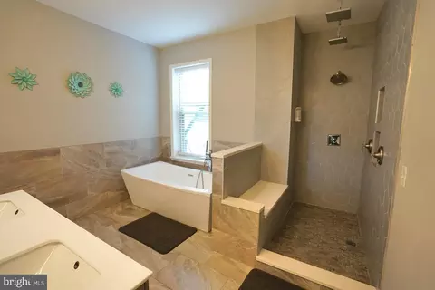 Bath - 1505 E Baltimore St E, Baltimore, MD 21231 photo 1 of 5