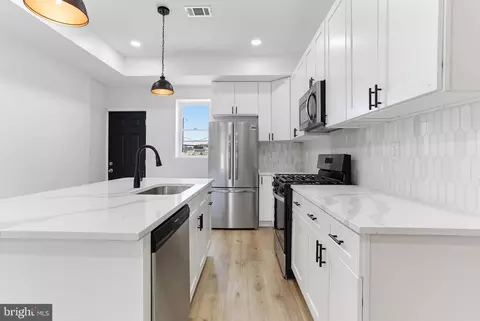 Entry Way - 1315 N Broadway, Baltimore, MD 21213 photo 1 of 6