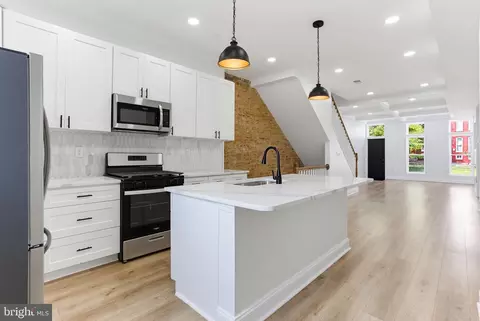 Entry Way - 1315 N Broadway, Baltimore, MD 21213 photo 4 of 6