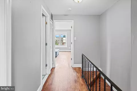 Entry Way - 3631 Greenvale Rd, Baltimore, MD 21229 photo 6 of 6