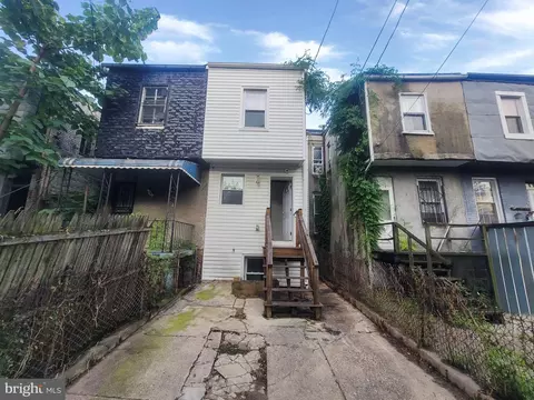 Exterior - 1611 N Wolfe St, Baltimore, MD 21213 photo 2 of 3